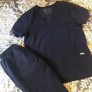 Figs Other - Figs Scrubs
Color: Navy Figs Other - Figs Scrubs
Color: Navy